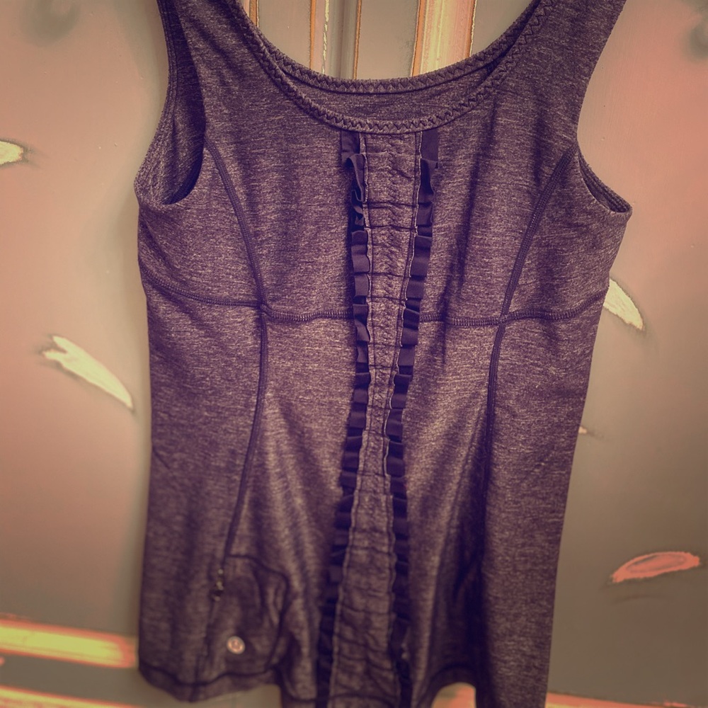🍋 Lululemon ruffle detail tank {Heathered Purple}